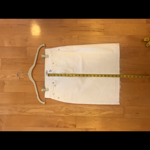 π€π€π€πHP 1/12/22ππ€π€π€J. Crew White Denim Pencil skirt, Size 25 - Picture 6 of 6